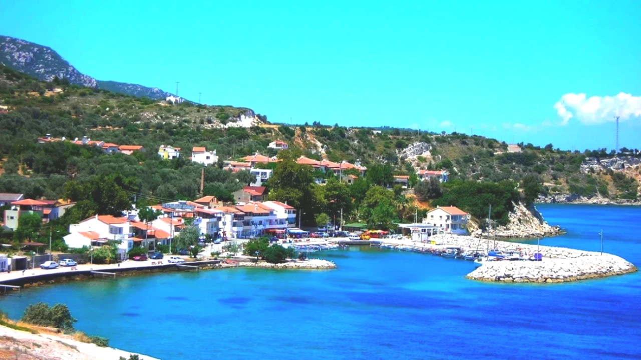 Çeşme Dışında Harika Bir Seçenek: İzmir'in Gizli Cenneti ile Uygun Fiyatlı Tatil!